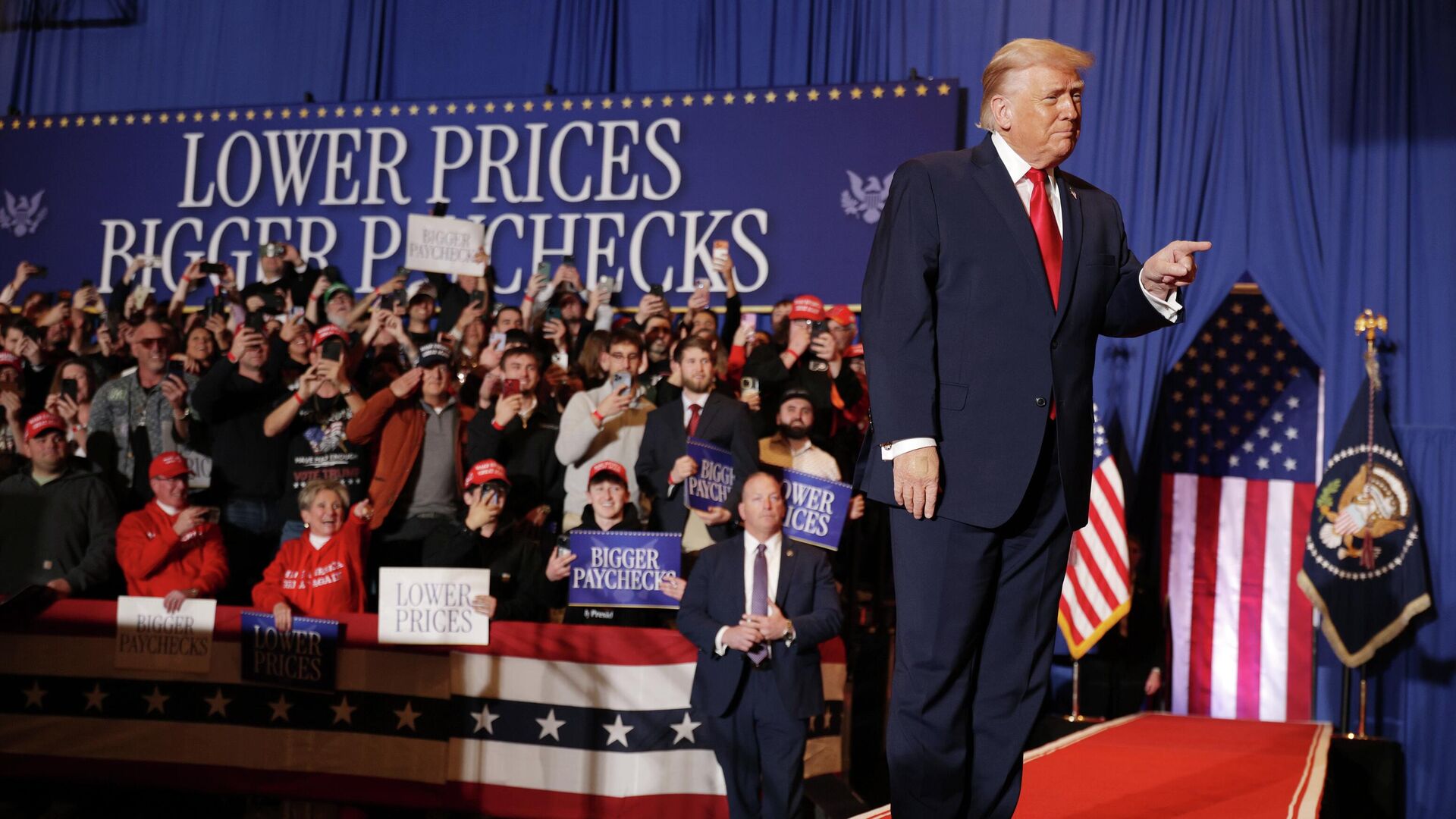 Президент США Дональд Трамп выступает перед сторонниками в штате Пенсильвания. 9 декабря 2025 - РИА Новости, 1920, 10.12.2025