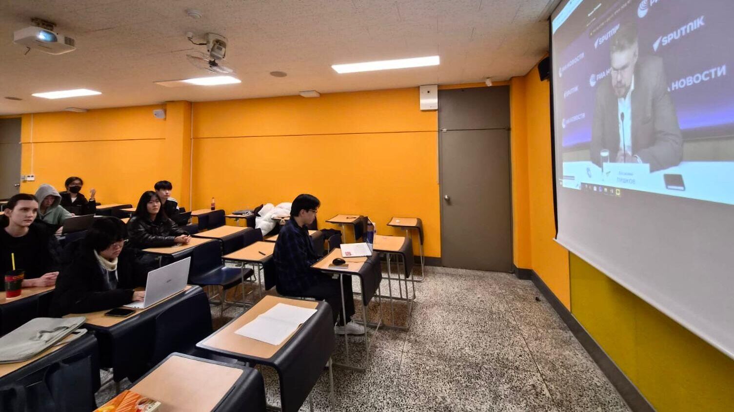 Университет Согён Университет Согён - РИА Новости, 1920, 10.12.2025