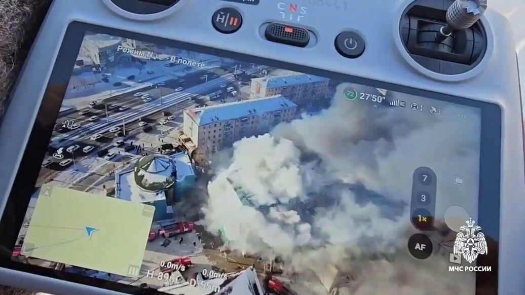 Группировку для тушения пожара в ТЦ в Улан-Удэ увеличили