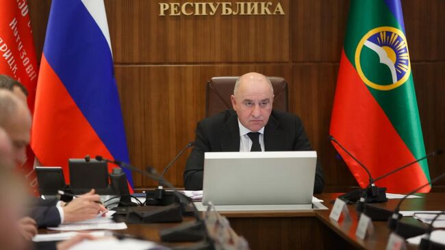 Глава Карачаево-Черкесской Республики Рашид Темрезов