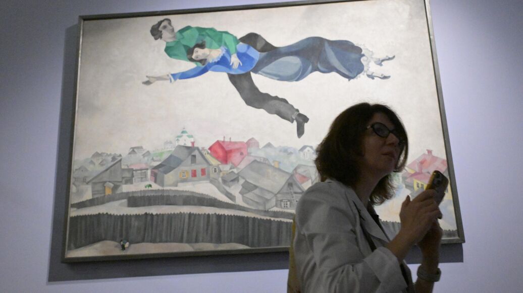 Пролетая над городом: тайны необычных картин и нелегкой судьбы Шагала