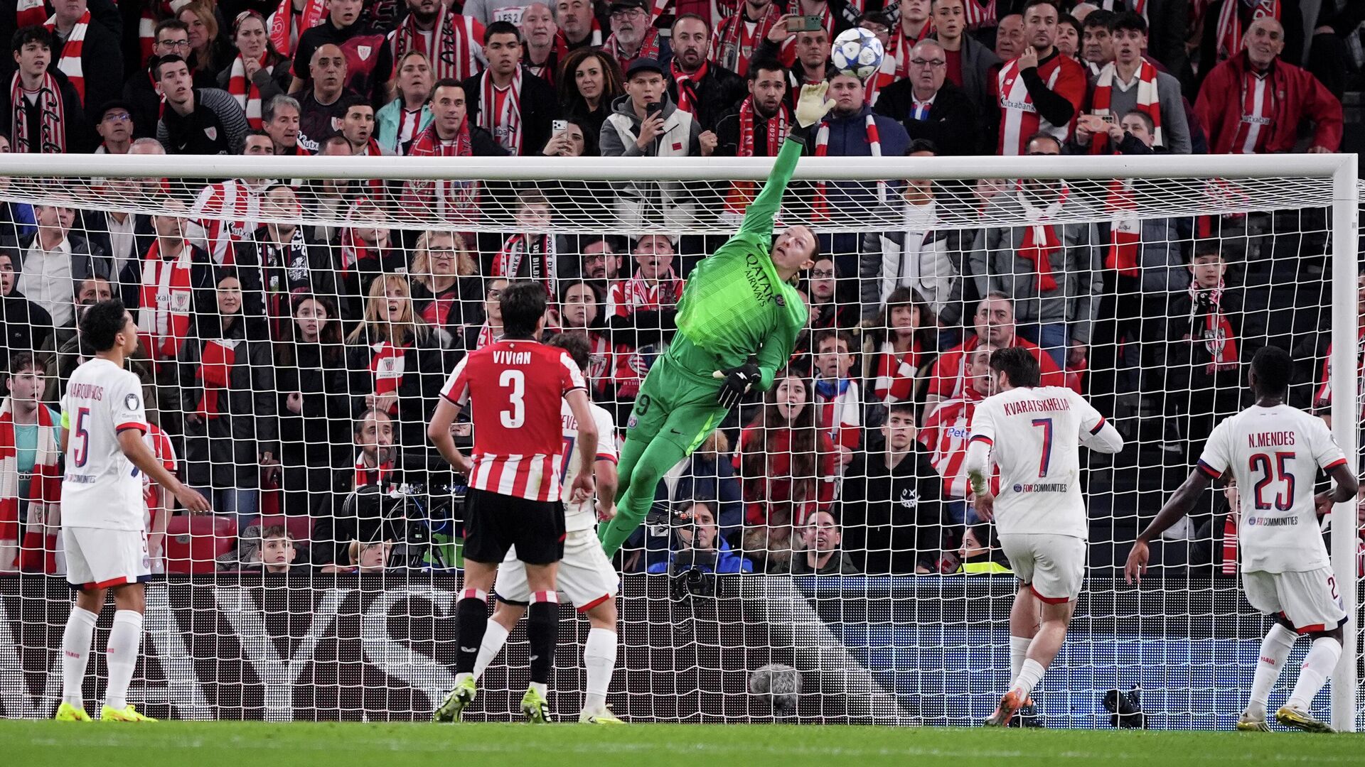 Сейв Матвея Сафонова - РИА Новости, 1920, 11.12.2025