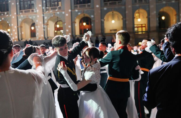 Юбилейный Х Международный кремлевский благотворительный кадетский бал в Москве Юбилейный Х Международный кремлевский благотворительный кадетский бал в Москве