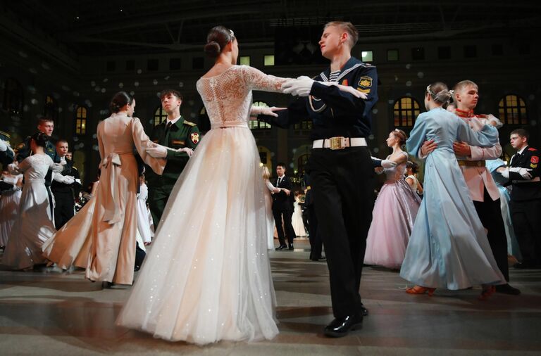 Юбилейный Х Международный кремлевский благотворительный кадетский бал в Москве Юбилейный Х Международный кремлевский благотворительный кадетский бал в Москве