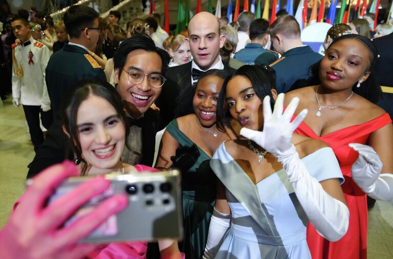 Юбилейный Х Международный кремлевский благотворительный кадетский бал в Москве Юбилейный Х Международный кремлевский благотворительный кадетский бал в Москве