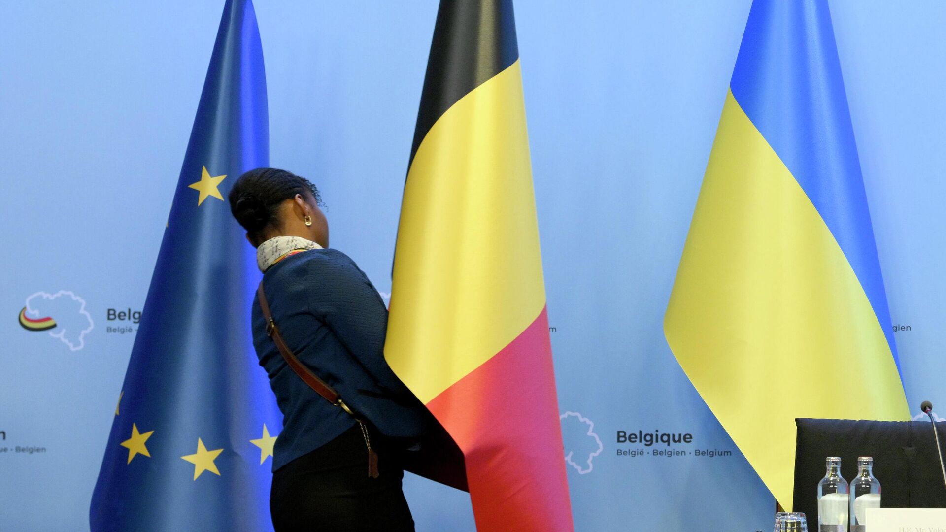 Флаги ЕС, Бельгии и Украины в Брюсселе - РИА Новости, 1920, 11.12.2025