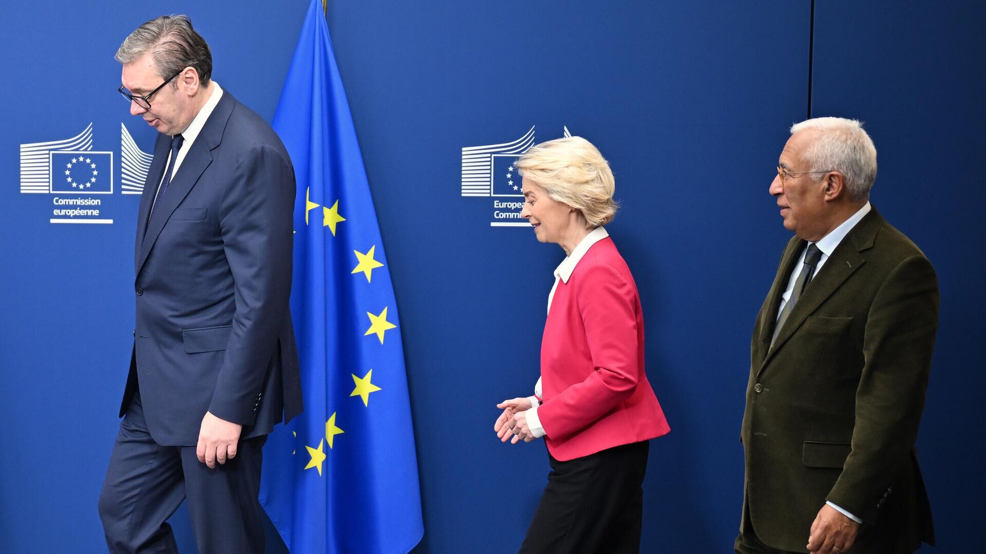 Президент Сербии Александр Вучич, председатель Еврокомиссии Урсула фон дер Ляйен и председатель Европейского совета Антониу Кошта во время встречи в Брюсселе. 11 декабря 2025 Президент Сербии Александр Вучич, председатель Еврокомиссии Урсула фон дер Ляйен и председатель Европейского совета Антониу Кошта во время встречи в Брюсселе. 11 декабря 2025 - РИА Новости, 1920, 11.12.2025