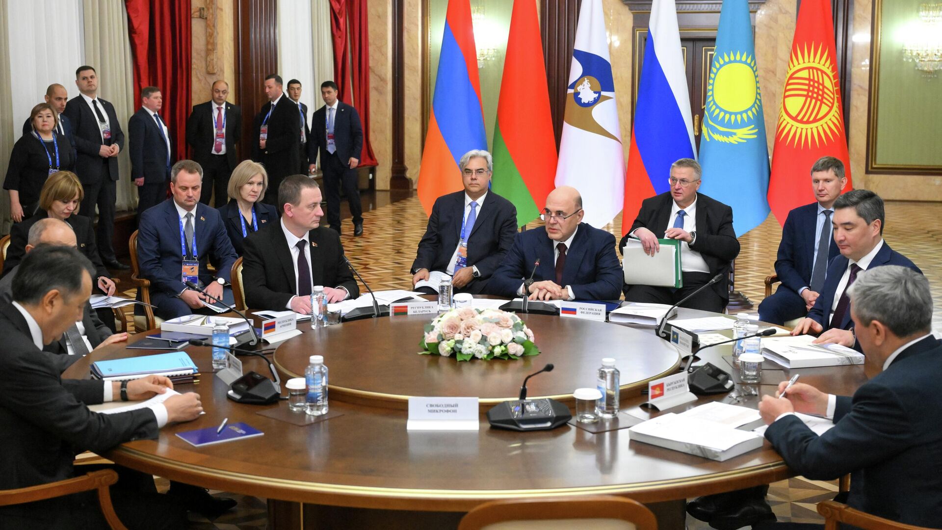 Председатель правительства РФ Михаил Мишустин на заседании Евразийского межправительственного совета в Москве - РИА Новости, 1920, 11.12.2025