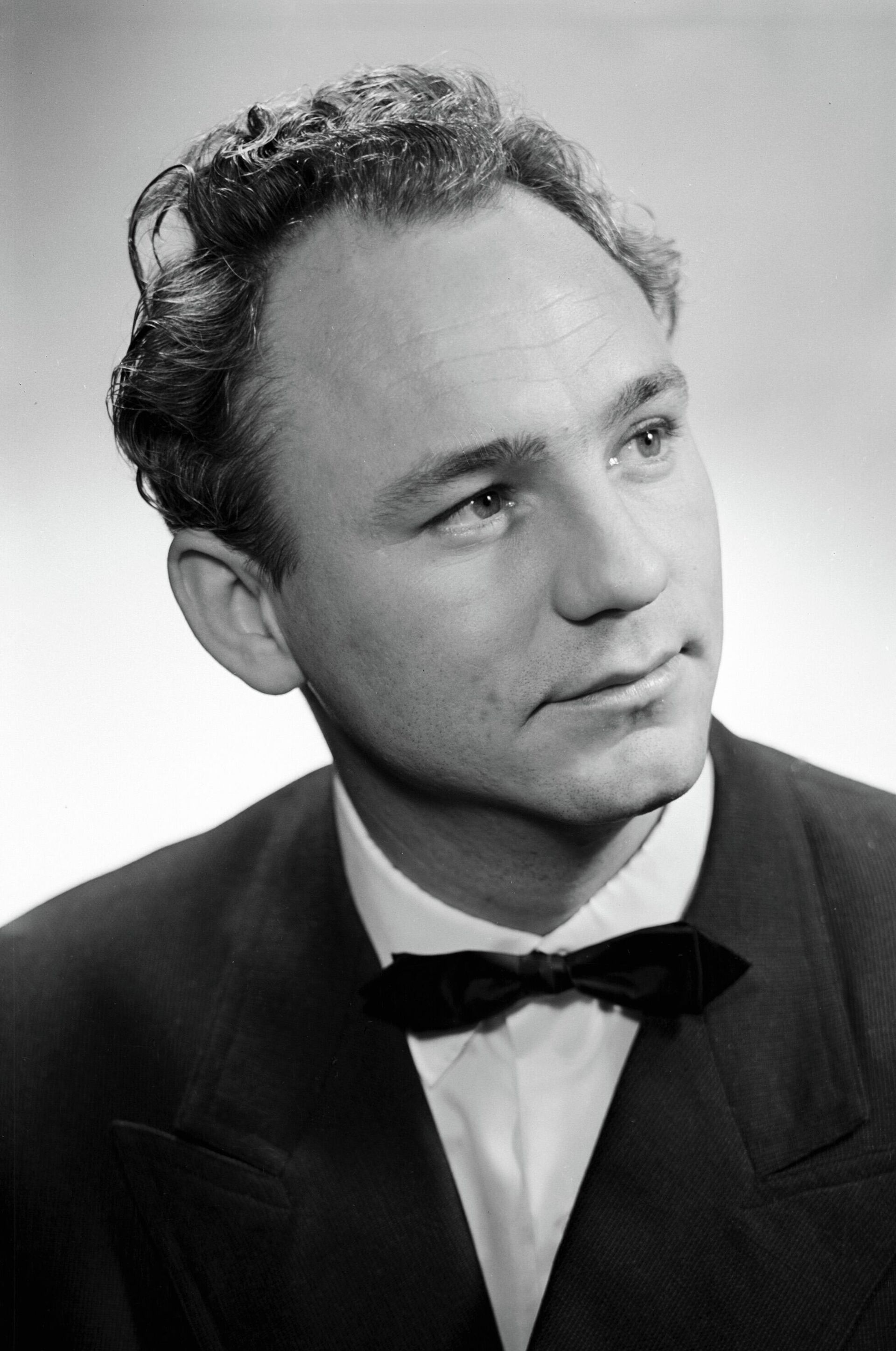 Киноактер Николай Рыбников Киноактер Николай Рыбников - РИА Новости, 1920, 12.12.2025