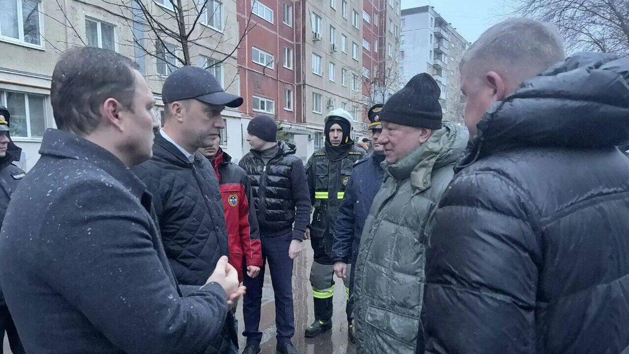 В Саратове два человека погибли при атаке беспилотников В Саратове два человека погибли при атаке беспилотников