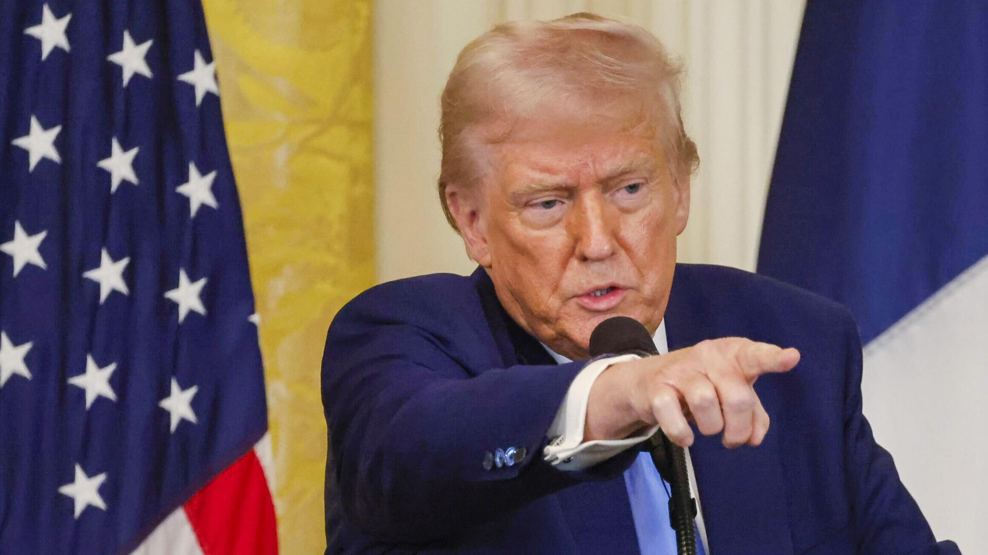 Президент США Дональд Трамп Президент США Дональд Трамп - РИА Новости, 1920, 13.12.2025