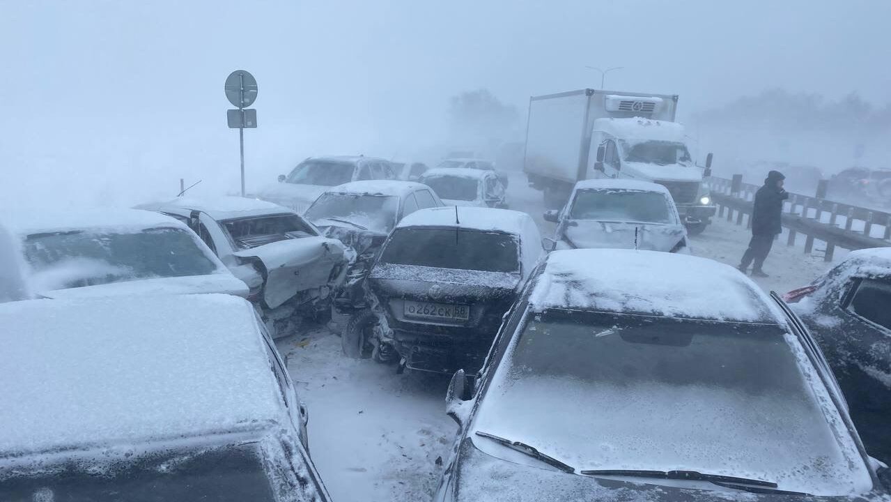 Последствия ДТП на трассе Р-208 Пенза — Тамбов - РИА Новости, 1920, 13.12.2025