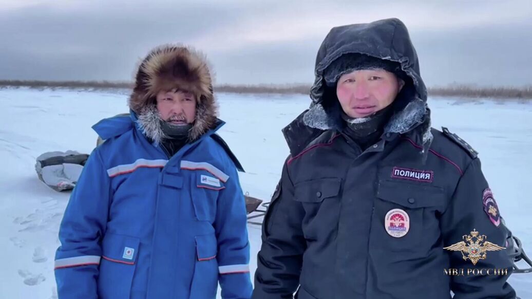 В Якутии полицейский спас подростков, заблудившихся на морозе