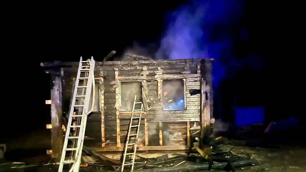 Названа причина пожара в доме в Тверской области, где погибли дети