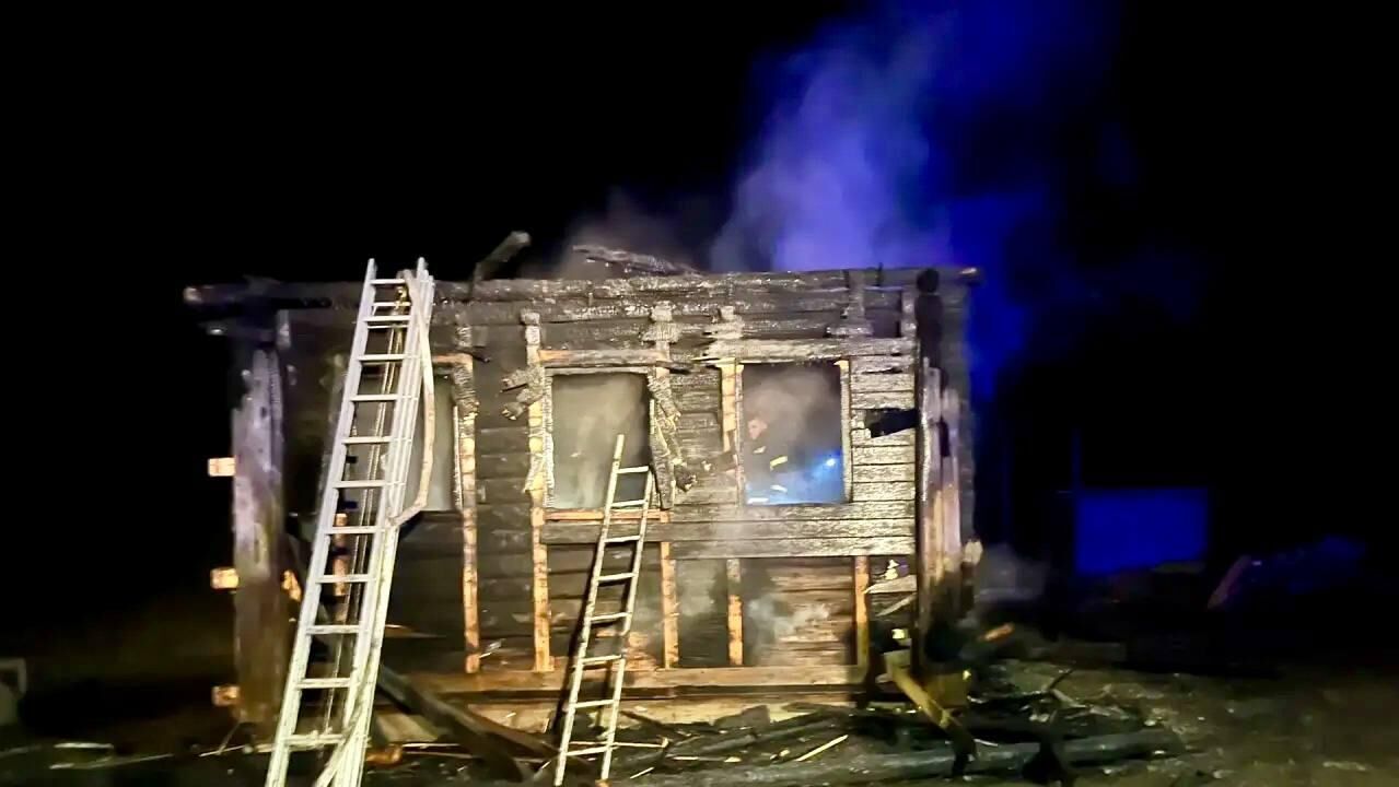 Последствия пожара в частном доме в Тверской области - РИА Новости, 1920, 13.12.2025