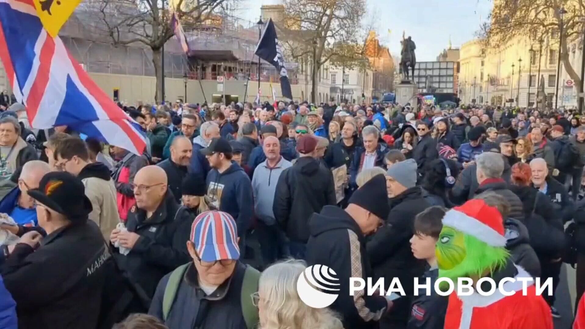 Акция в защиту традиционного Рождества в центре Лондона Акция в защиту традиционного Рождества в центре Лондона - РИА Новости, 1920, 13.12.2025