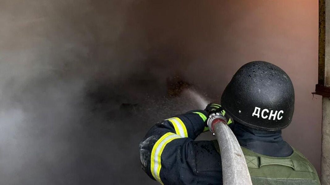 В нескольких регионах Украины прогремели взрывы В нескольких регионах Украины прогремели взрывы