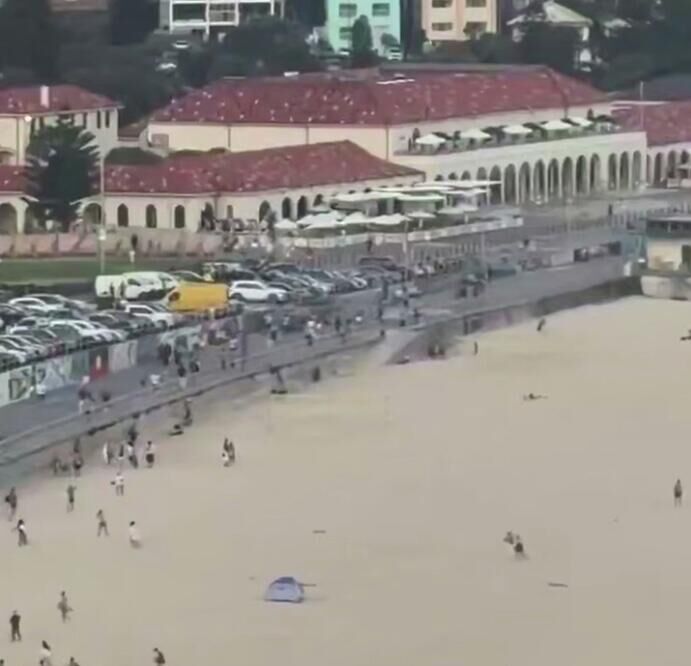 Стрельба на пляже Бондай в Сиднее Стрельба на пляже Бондай в Сиднее - РИА Новости, 1920, 15.12.2025