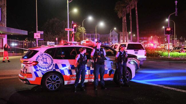 Полиция на месте стрельбы на пляже Бондай в Сиднее