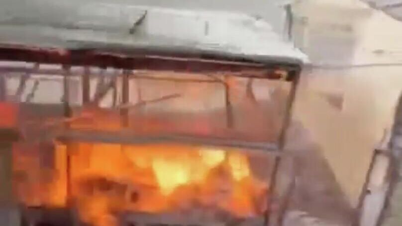 Пожар в складских помещениях в Адлерском районе Сочи - РИА Новости, 1920, 14.12.2025