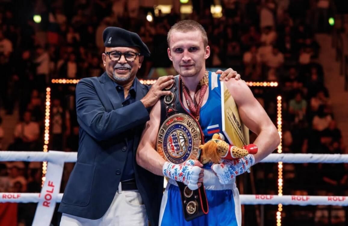 Российский боксер Шумков после победы на чемпионате мира Российский боксер Шумков после победы на чемпионате мира - РИА Новости, 1920, 14.12.2025