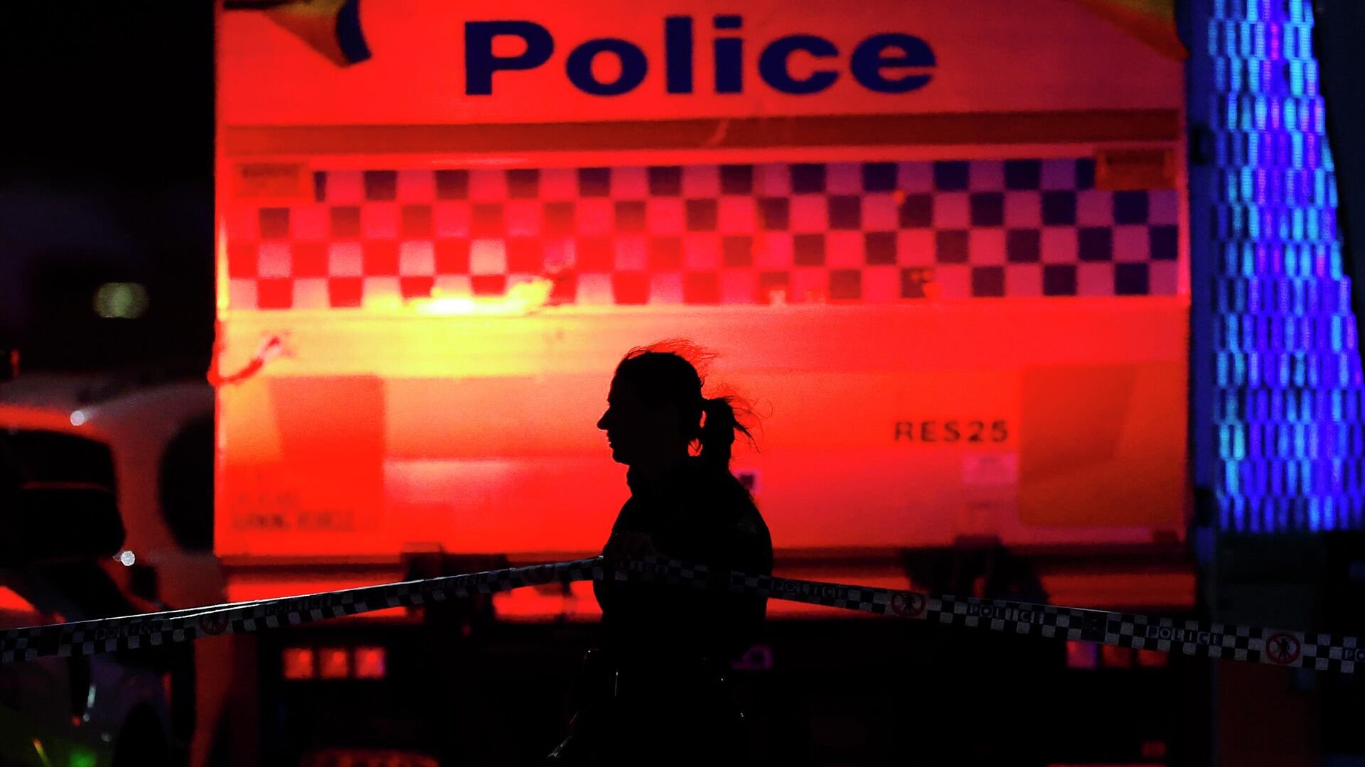 Полиция на месте стрельбы на пляже Бондай в Сиднее Полиция на месте стрельбы на пляже Бондай в Сиднее - РИА Новости, 1920, 14.12.2025