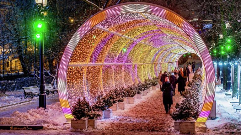 Световой тоннель на Тверском бульваре Световой тоннель на Тверском бульваре