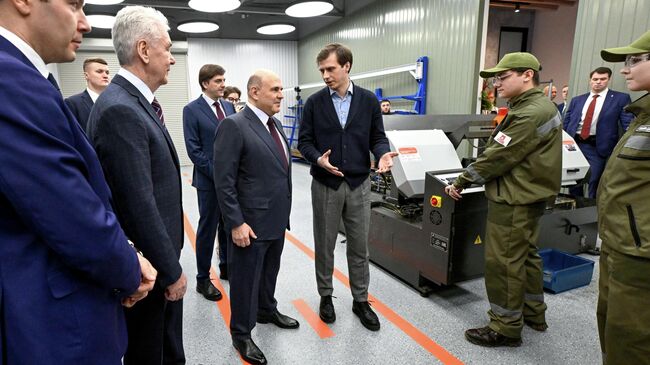 Премьер-министр Михаил Мишустин в Центре практической подготовки для машиностроения в Москве