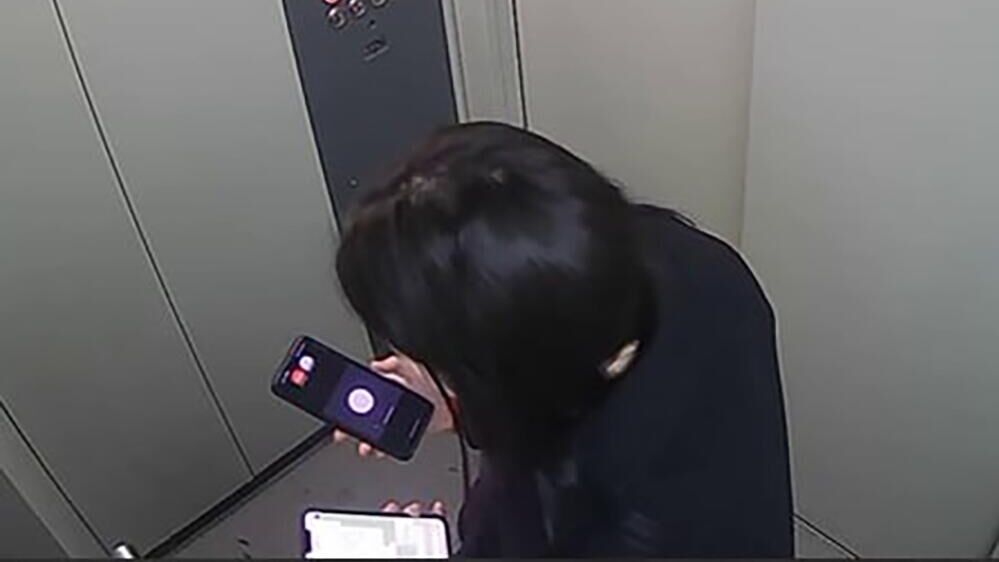 Жительница Чебоксар под воздействием мошенников похитила у своей подруги свыше 5 миллионов рублей Жительница Чебоксар под воздействием мошенников похитила у своей подруги свыше 5 миллионов рублей - РИА Новости, 1920, 15.12.2025