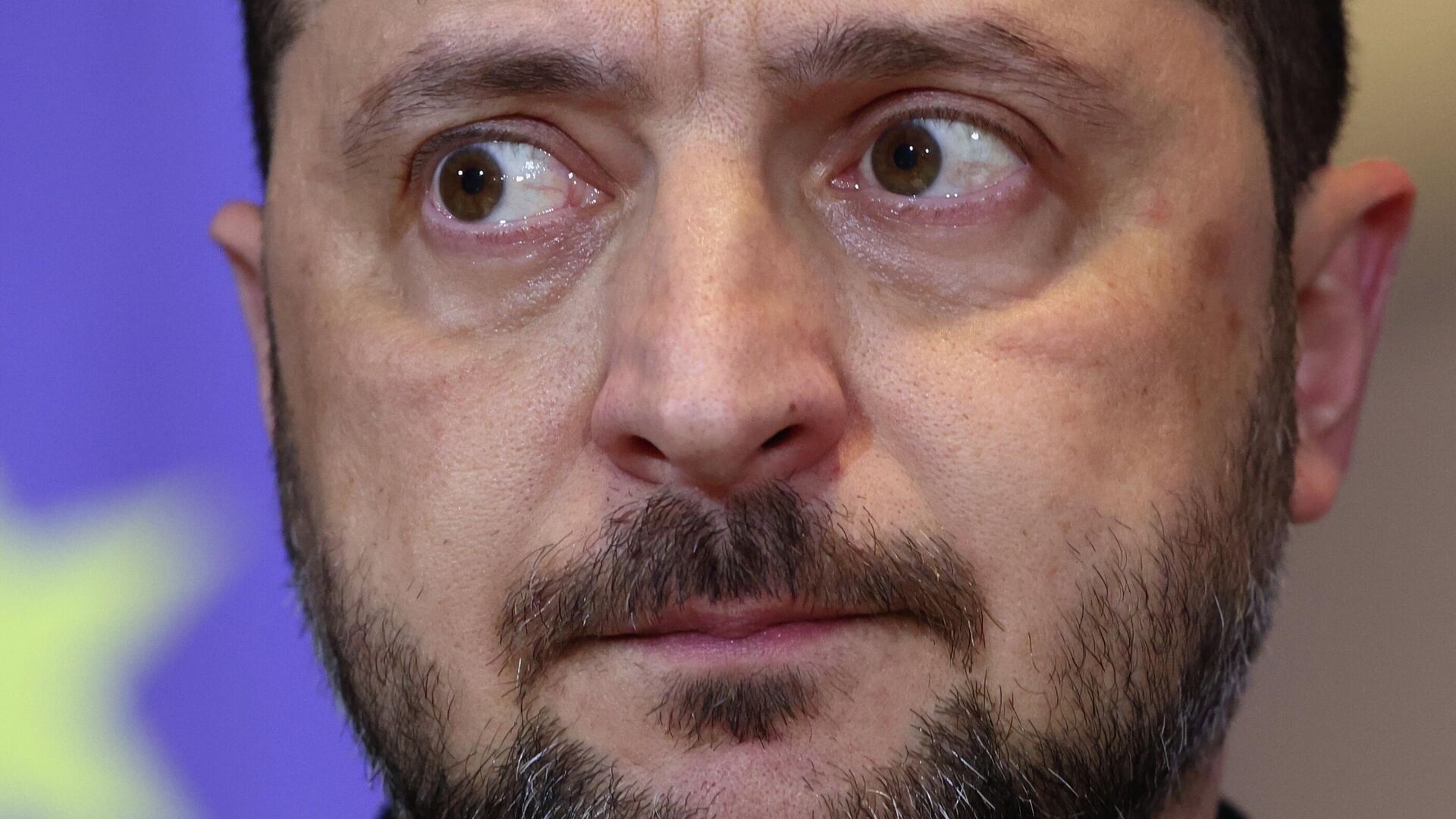 Владимир Зеленский во время пресс-конференции в Берлине Владимир Зеленский во время пресс-конференции в Берлине - РИА Новости, 1920, 16.12.2025