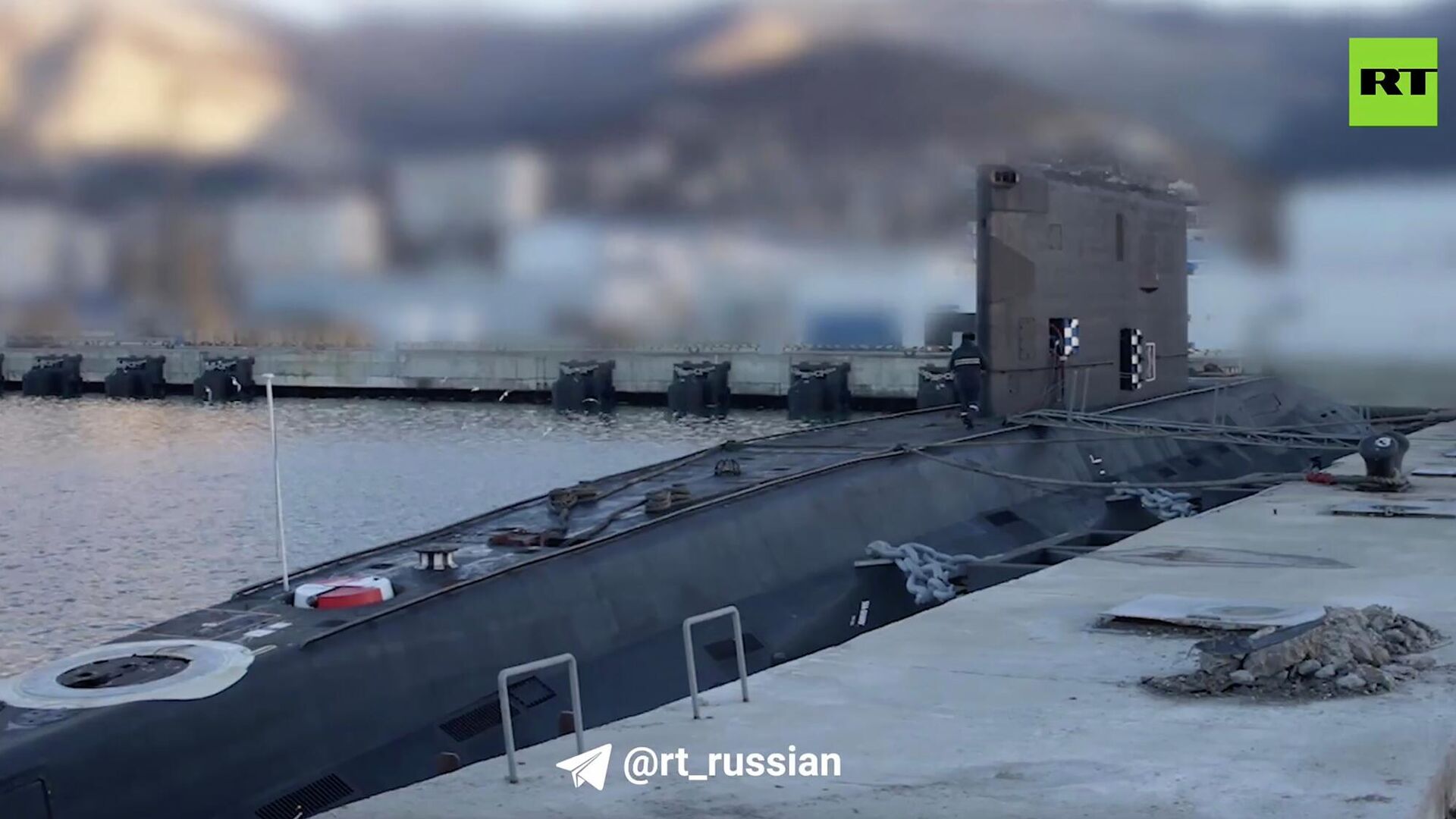 Минобороны РФ показало кадры с одной из российских подлодок, о якобы уничтожении которой заявляла Украина - РИА Новости, 1920, 16.12.2025