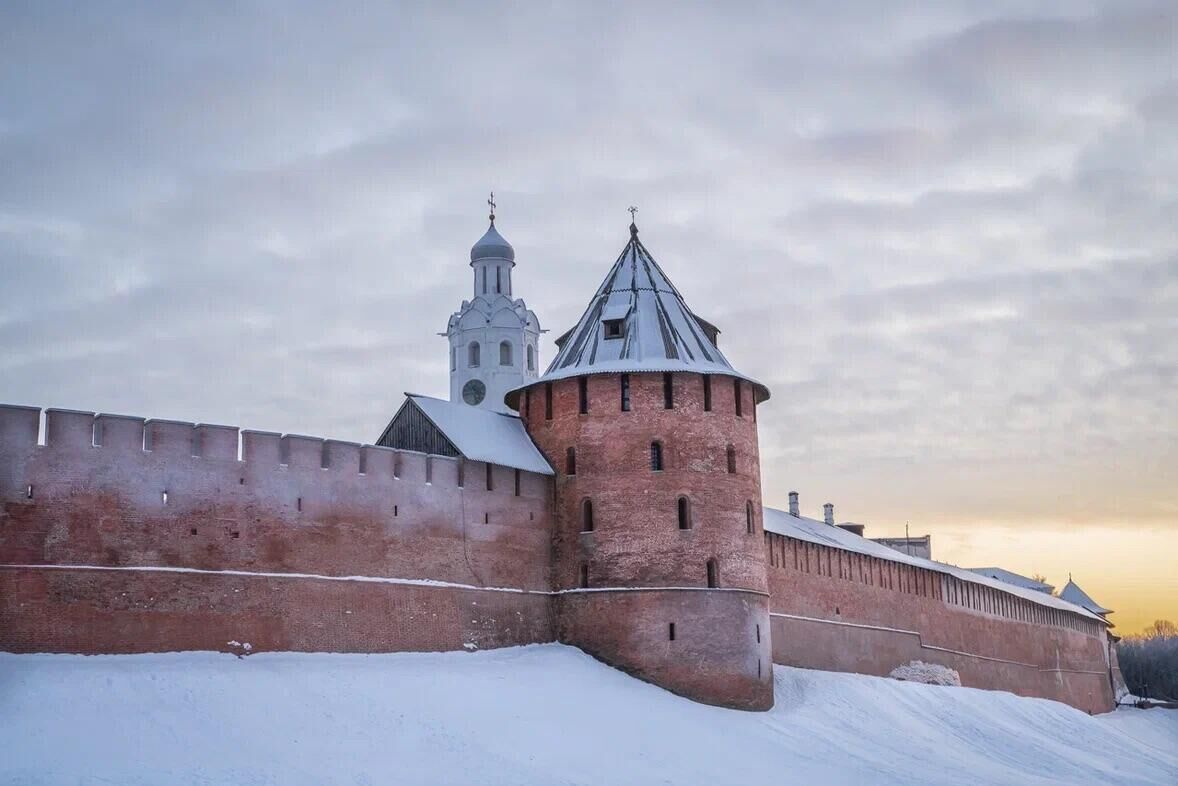 Стены Новгородского кремля  - РИА Новости, 1920, 18.12.2025