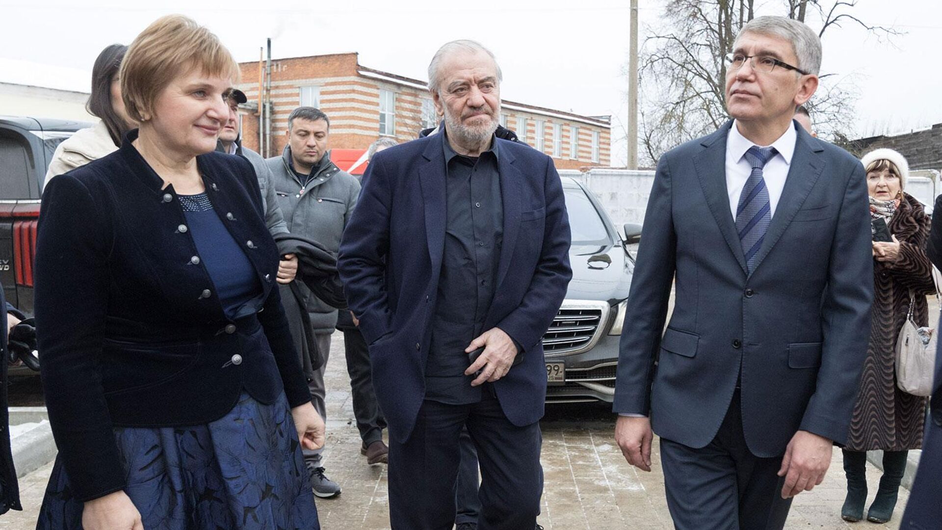 Губернатор Тульской области Дмитрий Миляев и художественный руководитель - директор Государственного академического Мариинского театра, генеральный директор Государственного академического Большого театра России Валерий Гергиев Губернатор Тульской области Дмитрий Миляев и художественный руководитель - директор Государственного академического Мариинского театра, генеральный директор Государственного академического Большого театра России Валерий Гергиев - РИА Новости, 1920, 16.12.2025