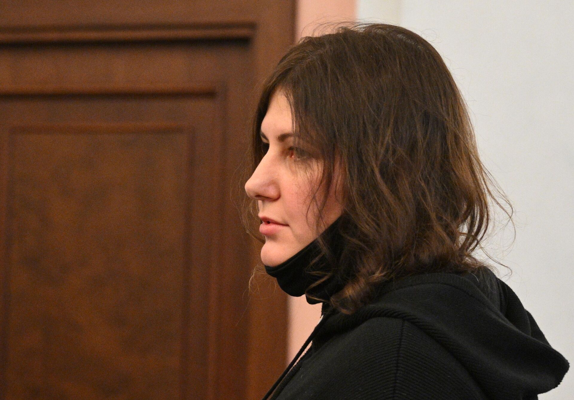 Покупательница квартиры певицы Ларисы Долиной Полина Лурье во время рассмотрения жалобы на решения судов по иску о признании недействительной сделки о продаже квартиры в Верховном суде РФ Покупательница квартиры певицы Ларисы Долиной Полина Лурье во время рассмотрения жалобы на решения судов по иску о признании недействительной сделки о продаже квартиры в Верховном суде РФ - РИА Новости, 1920, 16.12.2025