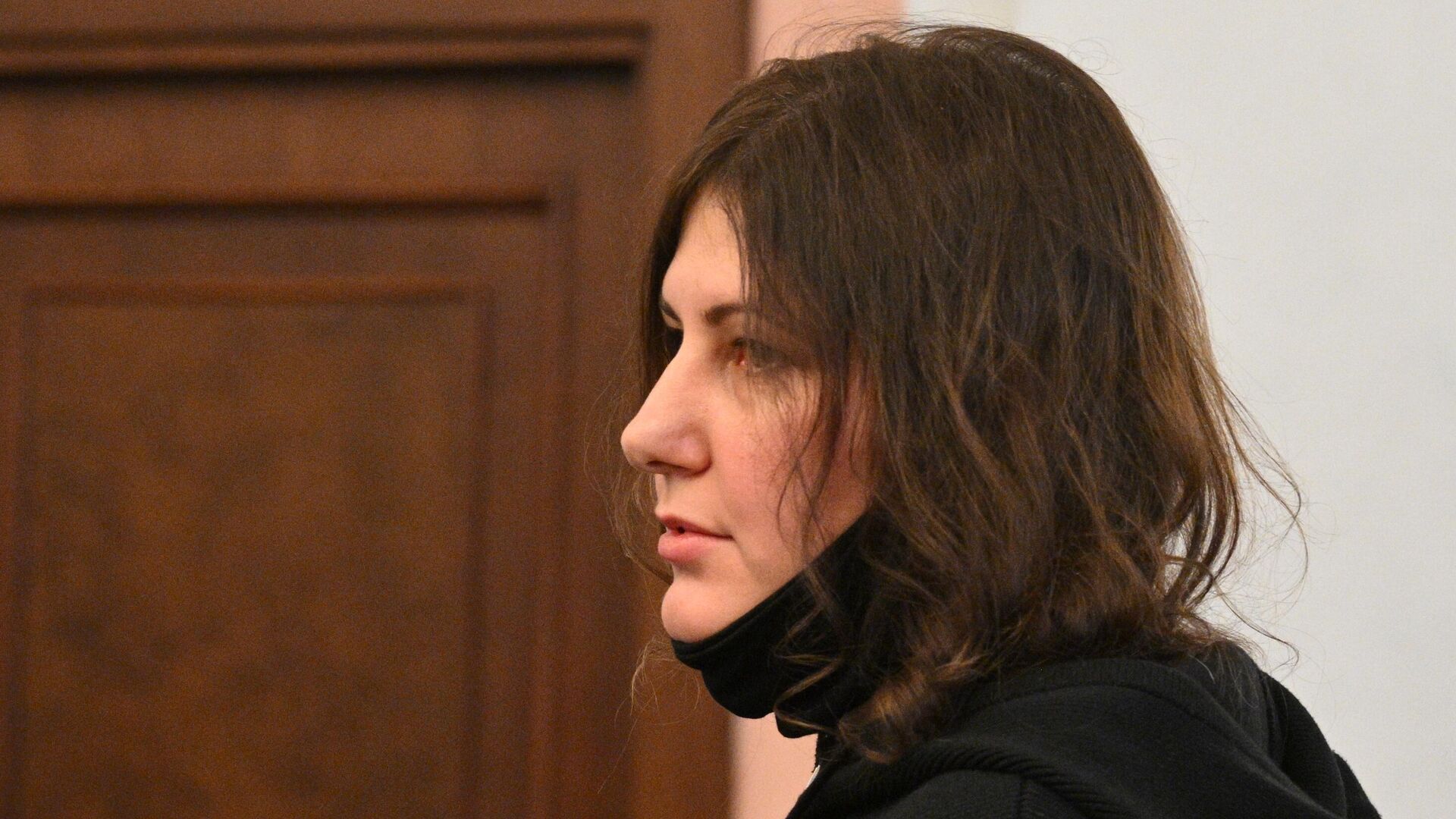 Покупательница квартиры певицы Ларисы Долиной Полина Лурье во время рассмотрения жалобы на решения судов по иску о признании недействительной сделки о продаже квартиры в Верховном суде РФ - РИА Новости, 1920, 17.12.2025