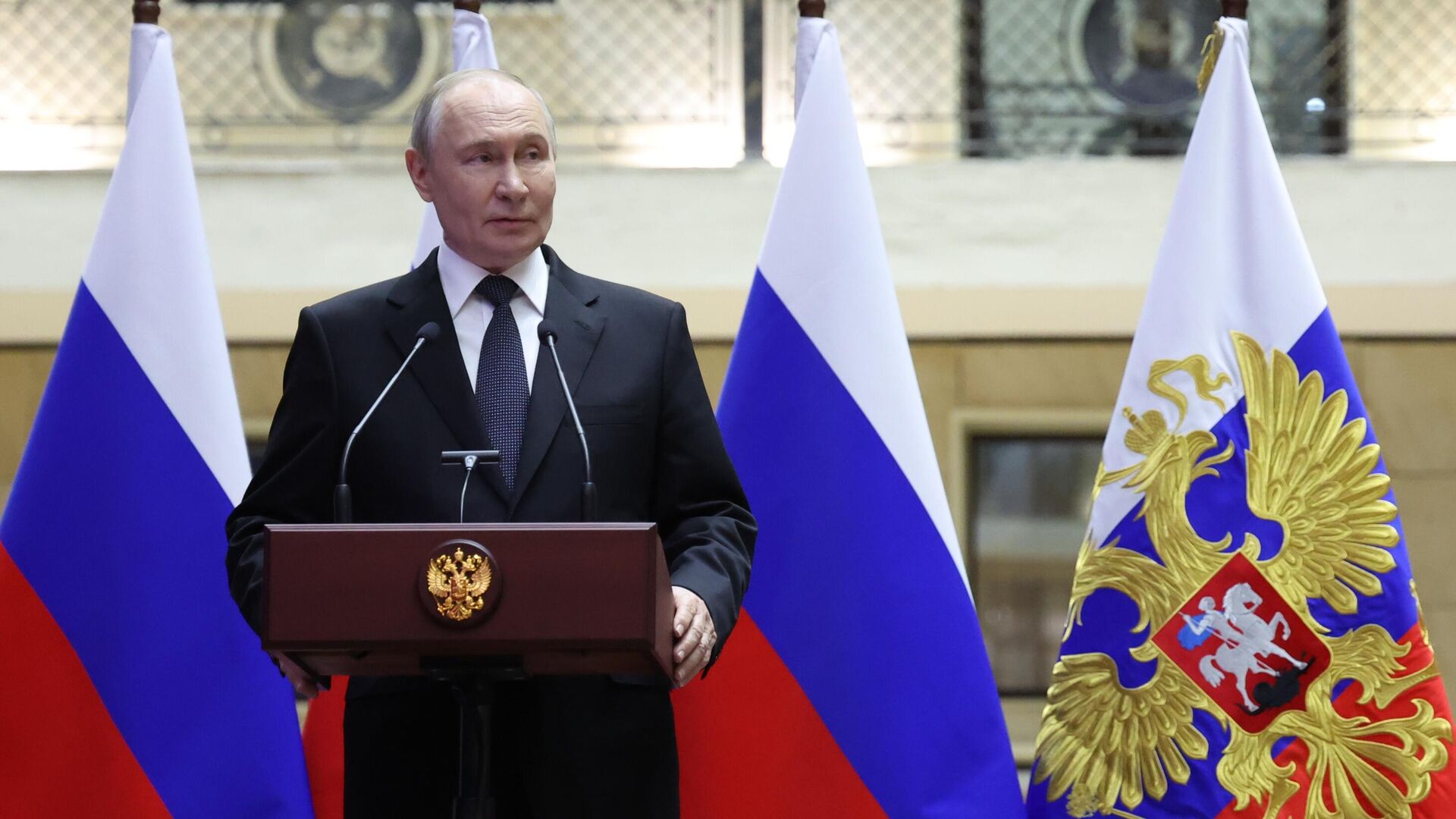 Президент РФ Владимир Путин Президент РФ Владимир Путин - РИА Новости, 1920, 18.12.2025