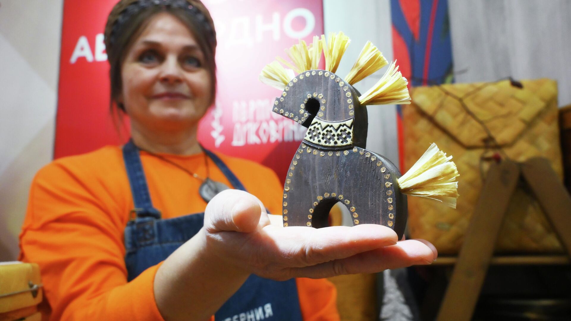 Международный конгресс народных художественных промыслов Полотно в Москве Международный конгресс народных художественных промыслов Полотно в Москве - РИА Новости, 1920, 18.12.2025