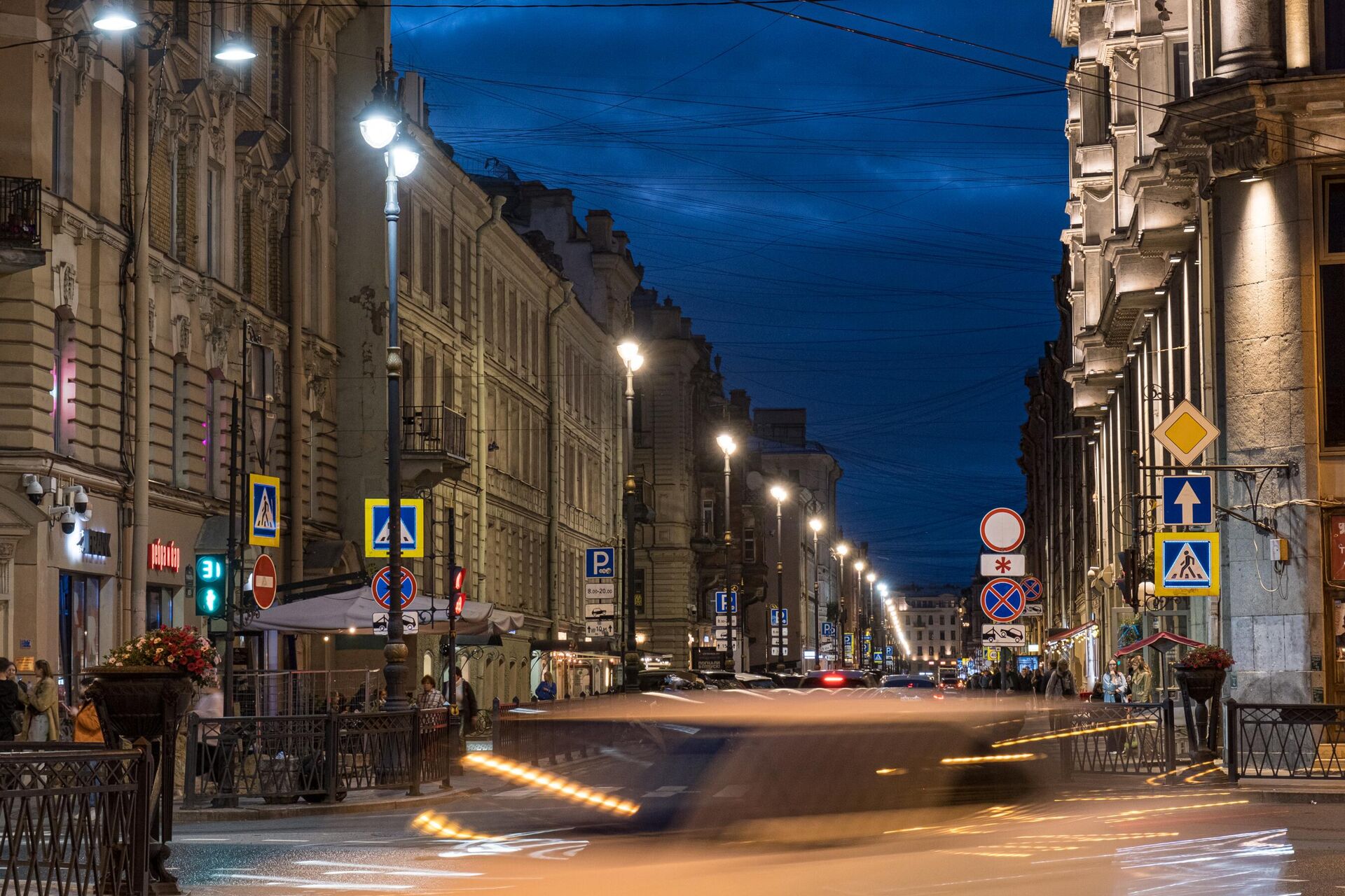 Обновленное уличное освещение на улице Рубинштейна Обновленное уличное освещение на улице Рубинштейна - РИА Новости, 1920, 18.12.2025