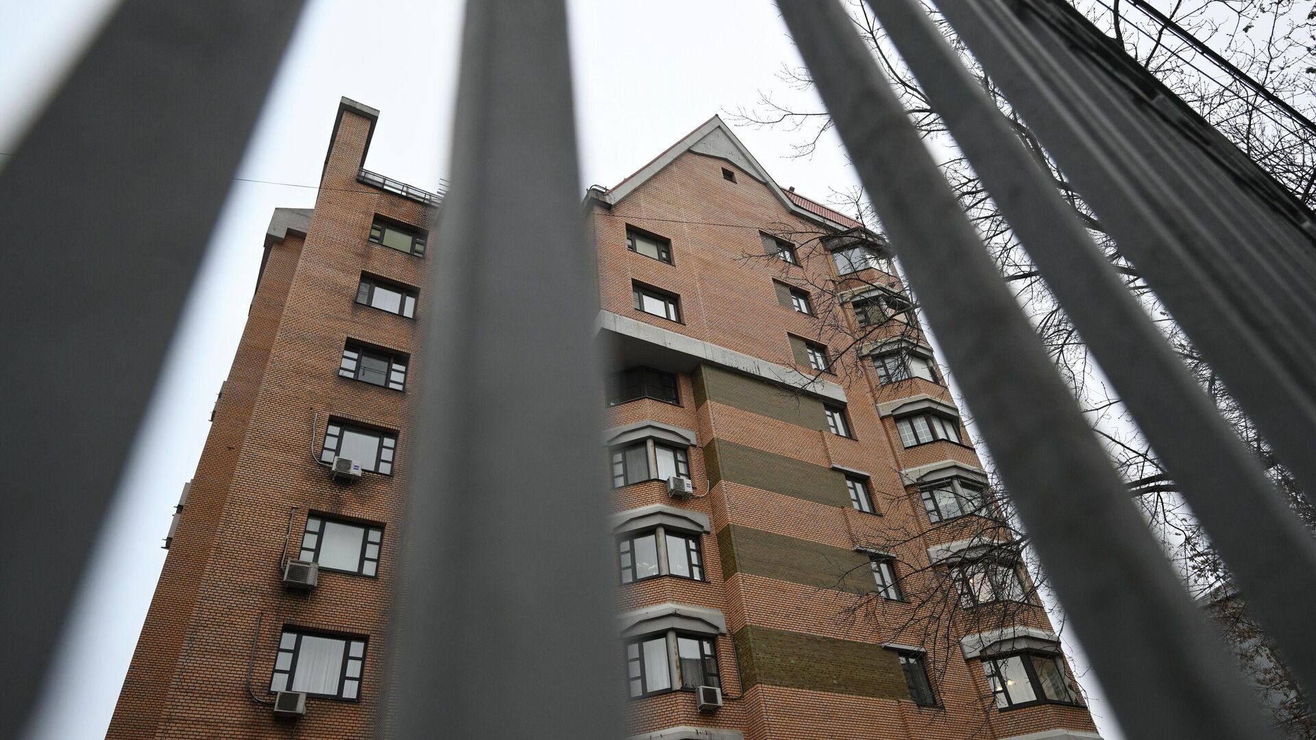 Дом в Хамовническом районе Москвы, где находится квартира певицы Ларисы Долиной. 18 декабря 2025 года - РИА Новости, 1920, 18.12.2025