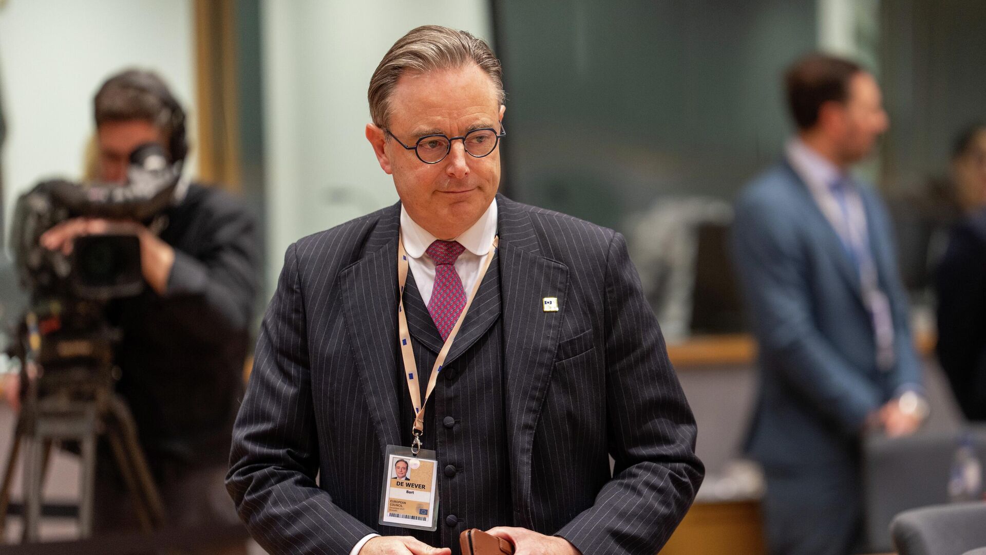 Барт де Вевер на саммите ЕС в Брюсселе - РИА Новости, 1920, 19.12.2025