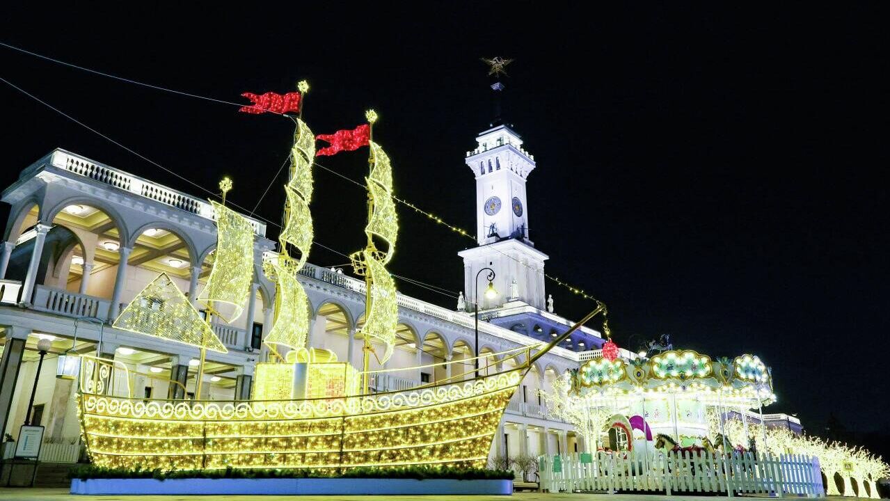 Сказочный фрегат на Северном вокзале - РИА Новости, 1920, 18.12.2025