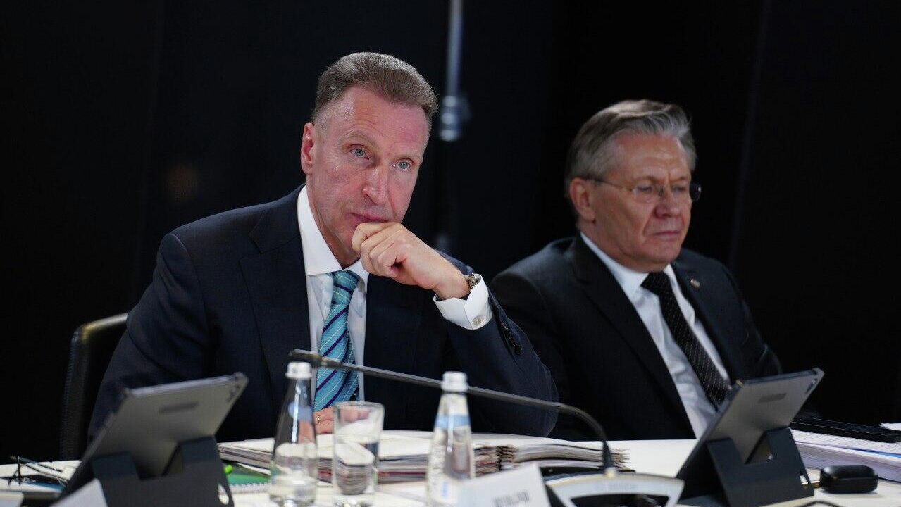 Председатель ВЭБ.РФ, председатель совета директоров Фонда Сколково Игорь Шувалов на заседании Попечительского совета Фонда Сколково Председатель ВЭБ.РФ, председатель совета директоров Фонда Сколково Игорь Шувалов на заседании Попечительского совета Фонда Сколково - РИА Новости, 1920, 18.12.2025