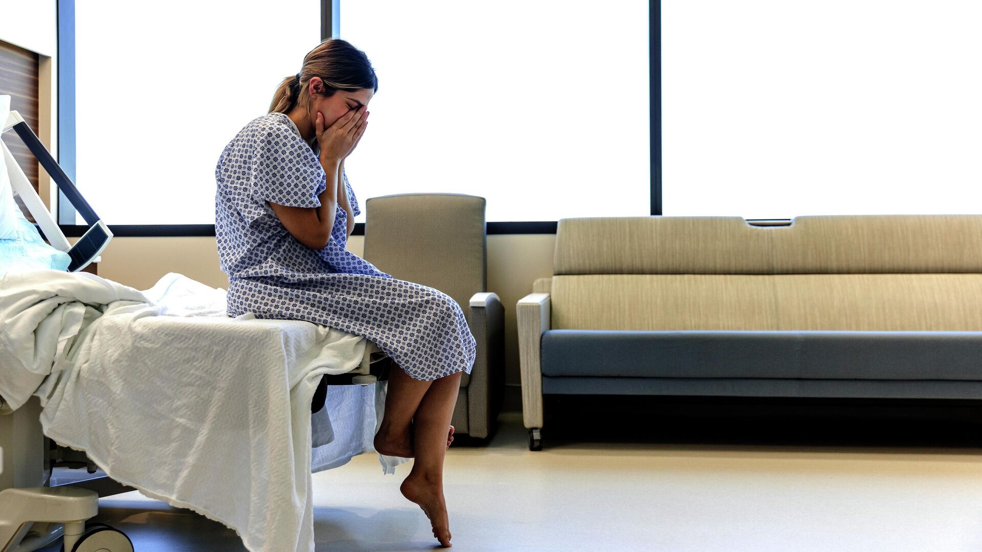 Женщина в послеродовой палате - РИА Новости, 1920, 22.12.2025