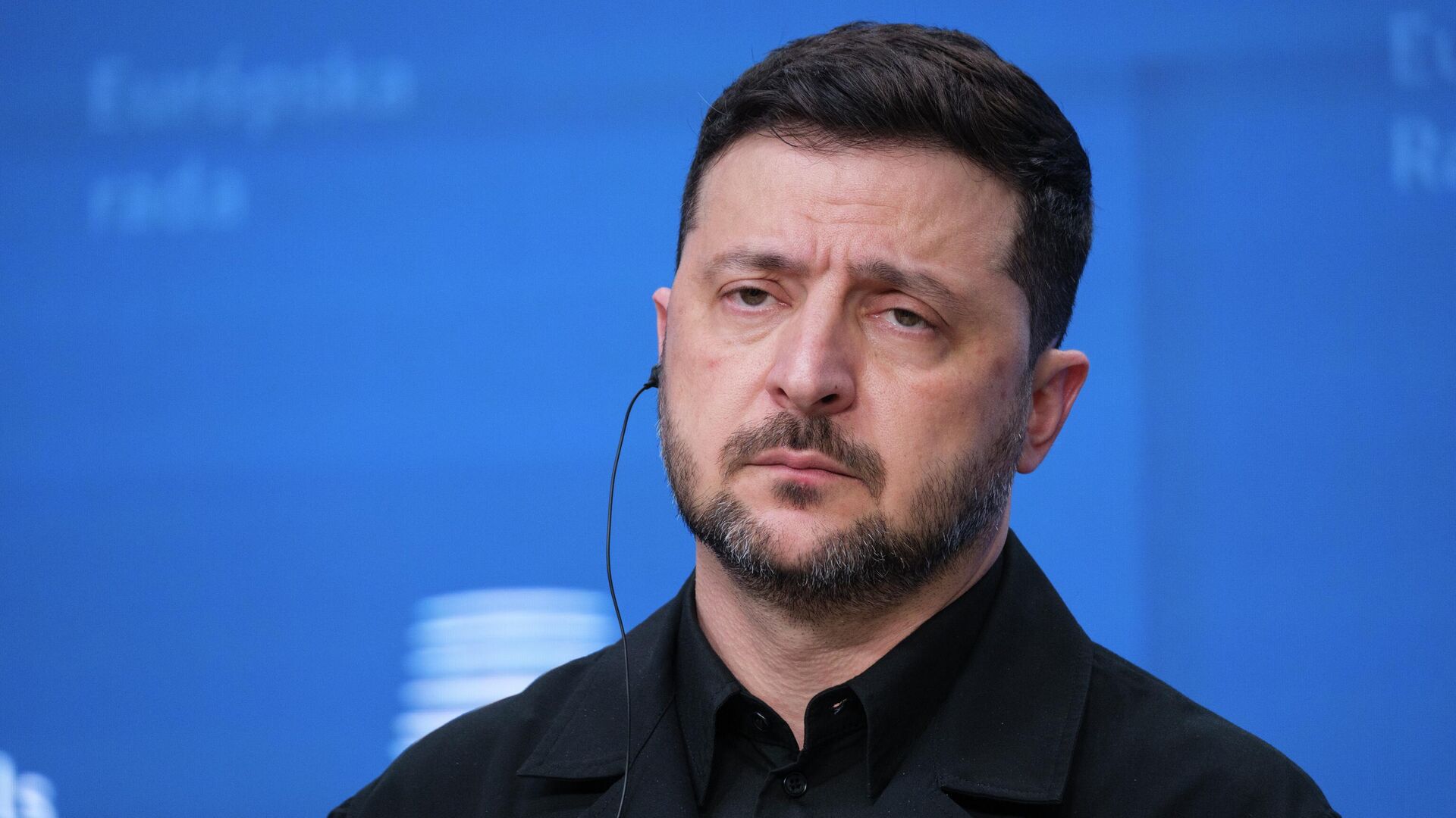 Владимир Зеленский во время саммита ЕС в Брюсселе - РИА Новости, 1920, 19.12.2025