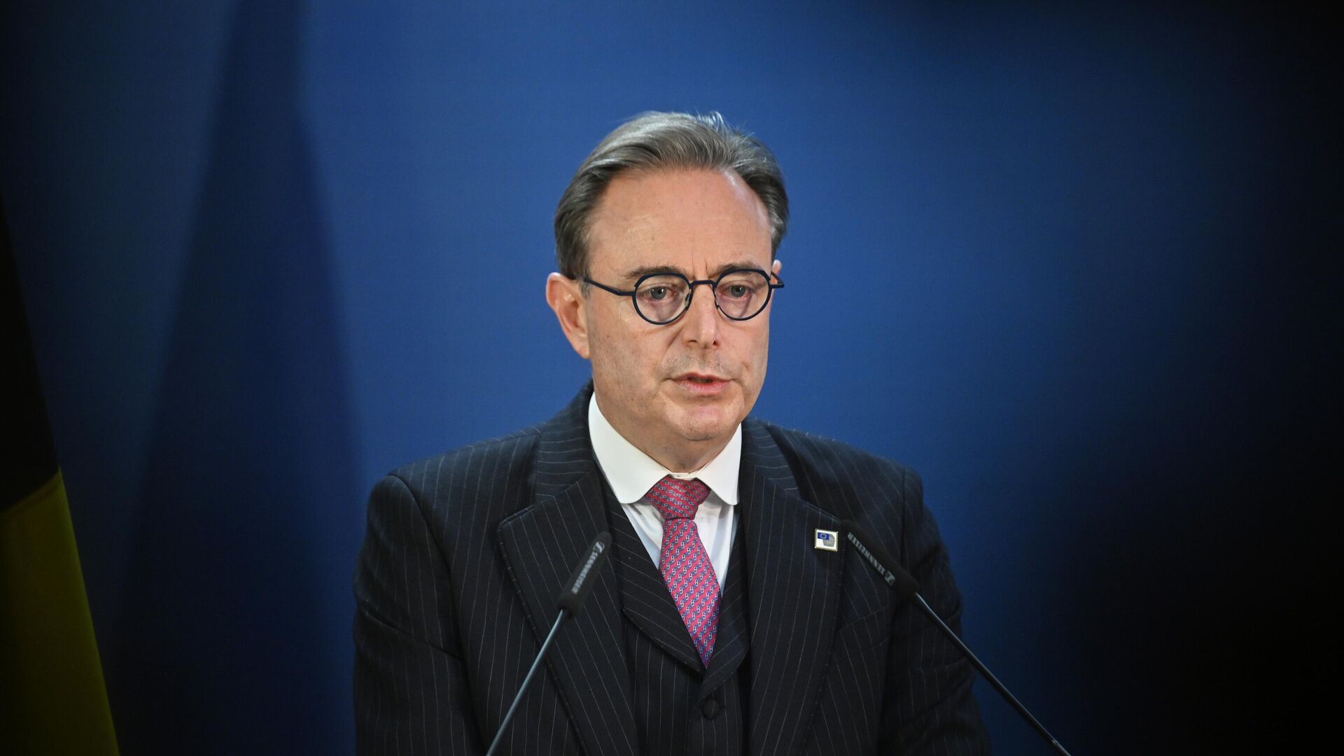 Премьер-министр Бельгии Барт де Вевер во время пресс-конференции по итогам саммита ЕС в Брюсселе - РИА Новости, 1920, 19.12.2025