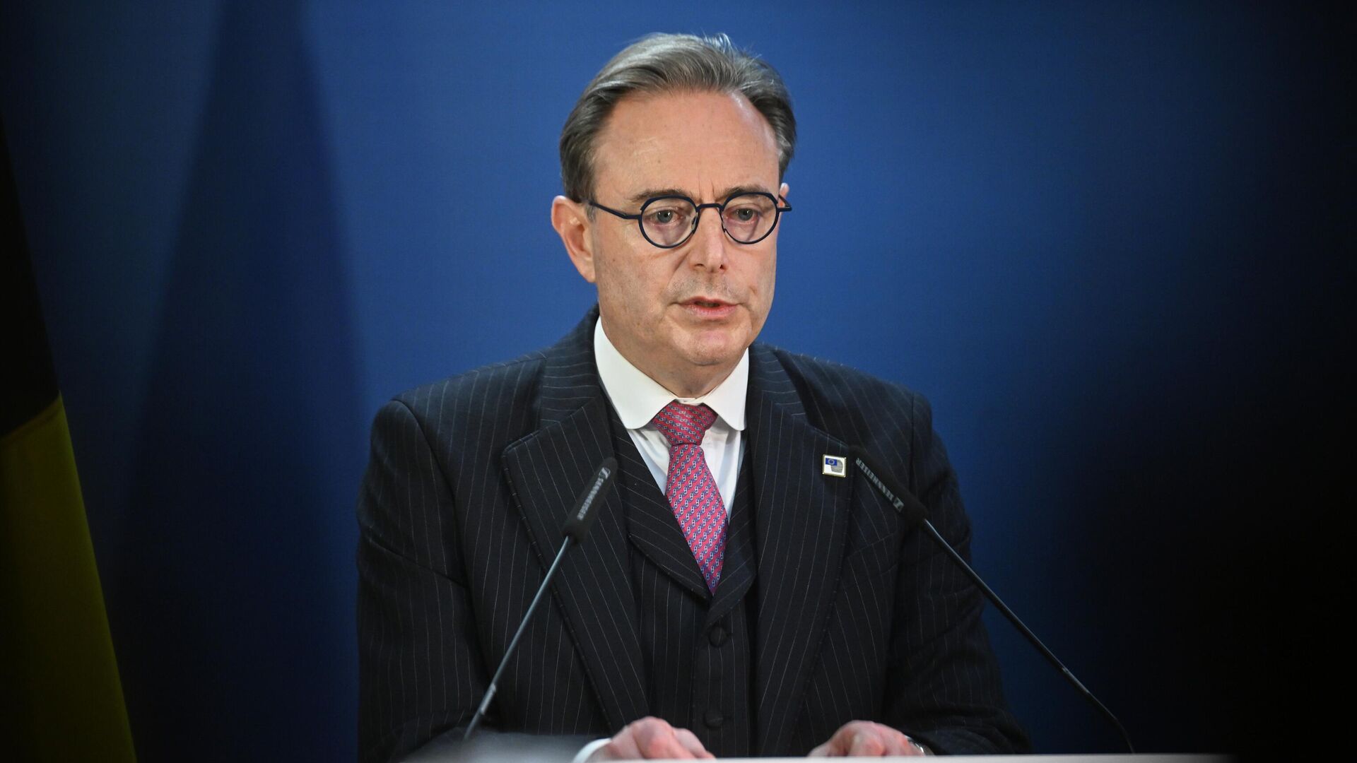 Премьер-министр Бельгии Барт де Вевер во время пресс-конференции по итогам саммита ЕС в Брюсселе - РИА Новости, 1920, 19.12.2025