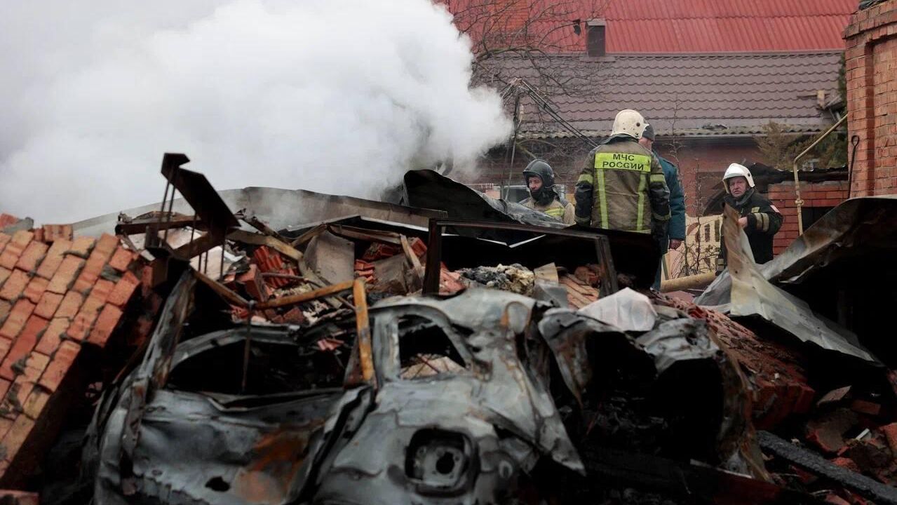 Последствия атаки ВСУ в Ростовской области - РИА Новости, 1920, 19.12.2025