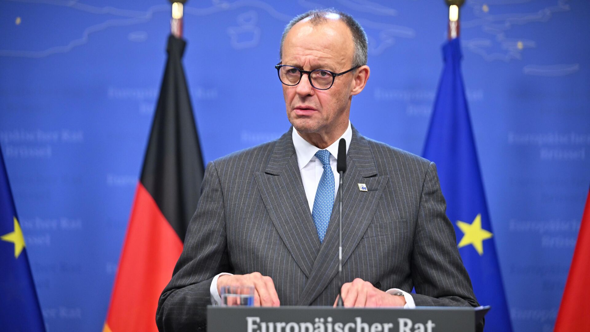 Канцлер Германии Фридрих Мерц во время пресс-конференции по итогам саммита ЕС в Брюсселе Канцлер Германии Фридрих Мерц во время пресс-конференции по итогам саммита ЕС в Брюсселе - РИА Новости, 1920, 19.12.2025