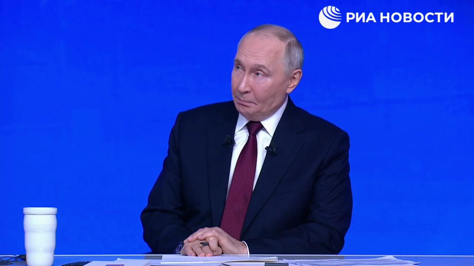 Путин о временном повышении налогов в России - РИА Новости, 1920, 19.12.2025