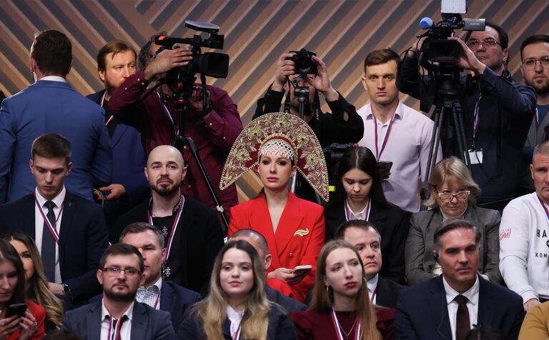 Журналисты перед началом прямой линии и пресс-конференции президента РФ Владимира Путина